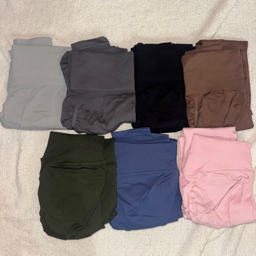 Assorted Color Workout Leggings Lot/Set - Picture 2 of 11